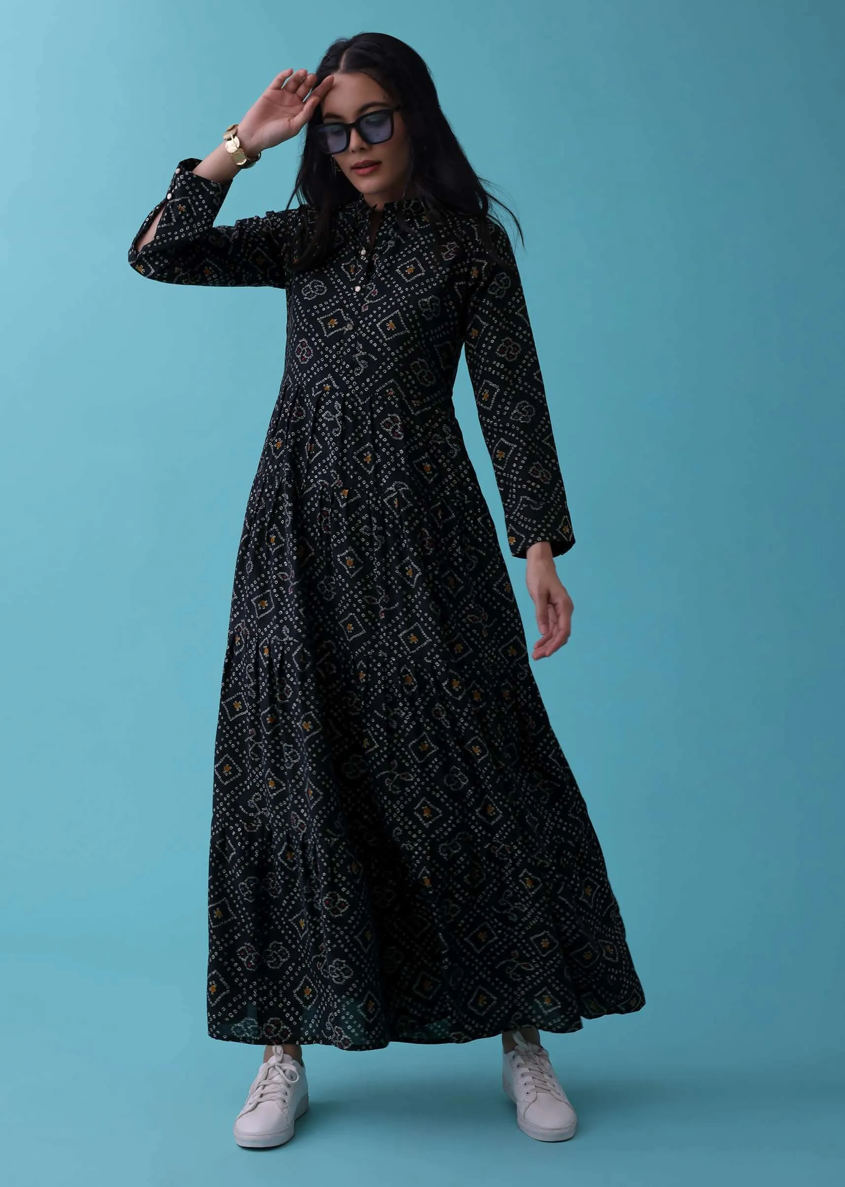 Black Kurti In Cotton With Bandhani Print