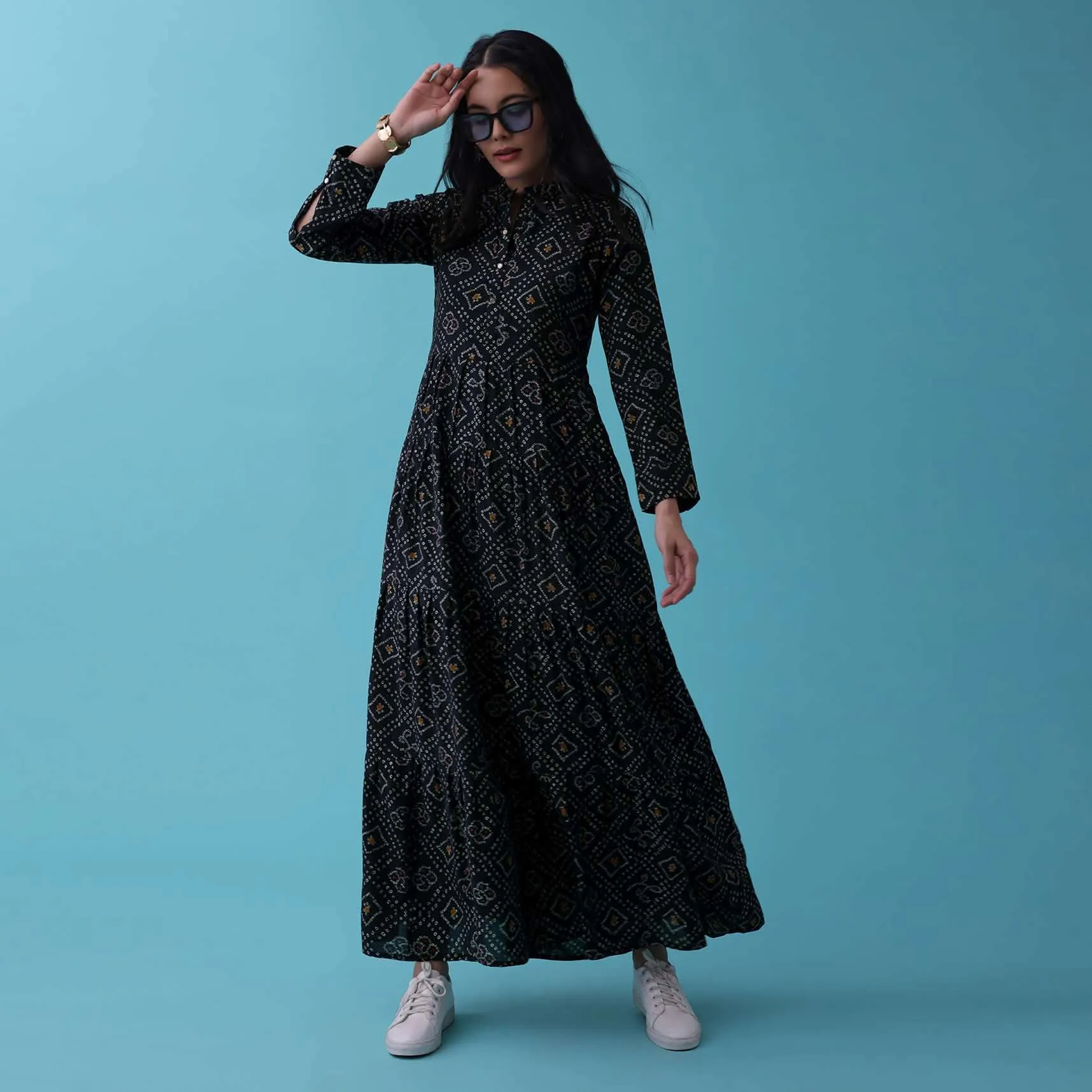 Black Kurti In Cotton With Bandhani Print