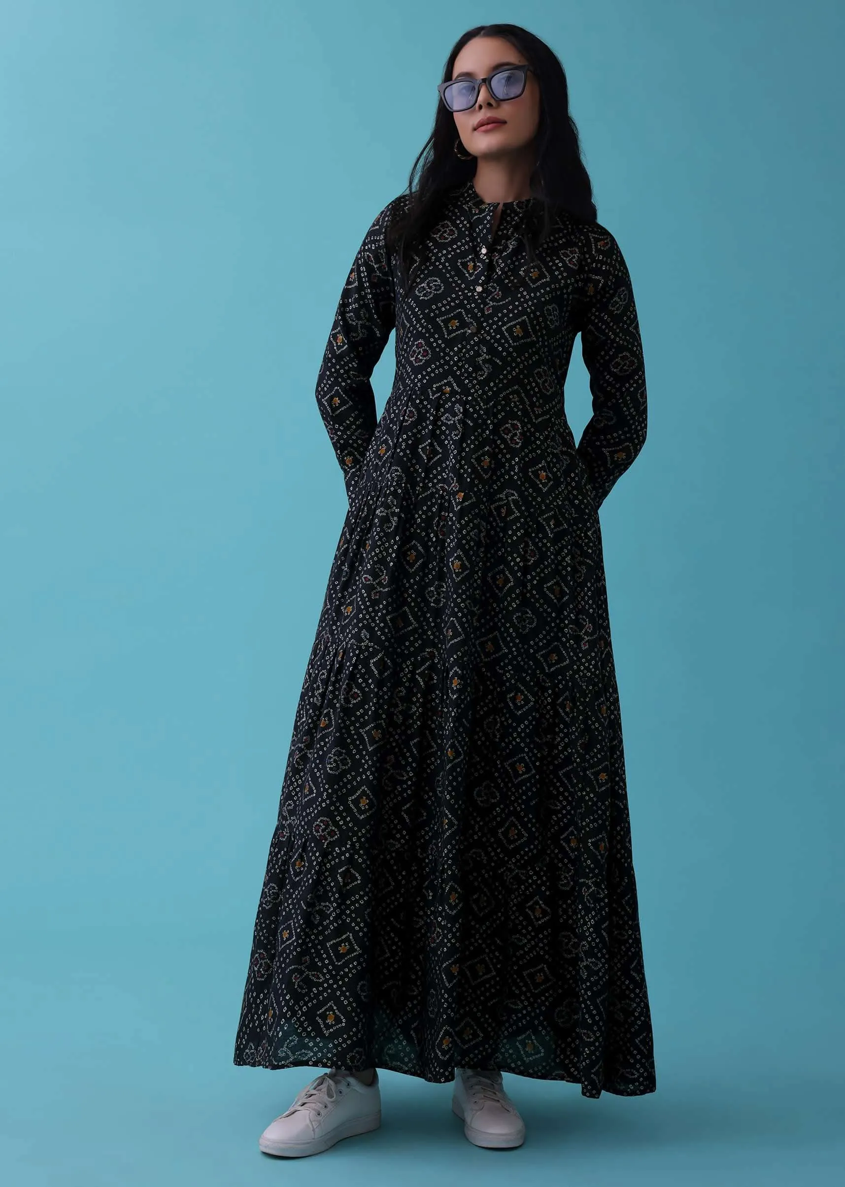 Black Kurti In Cotton With Bandhani Print