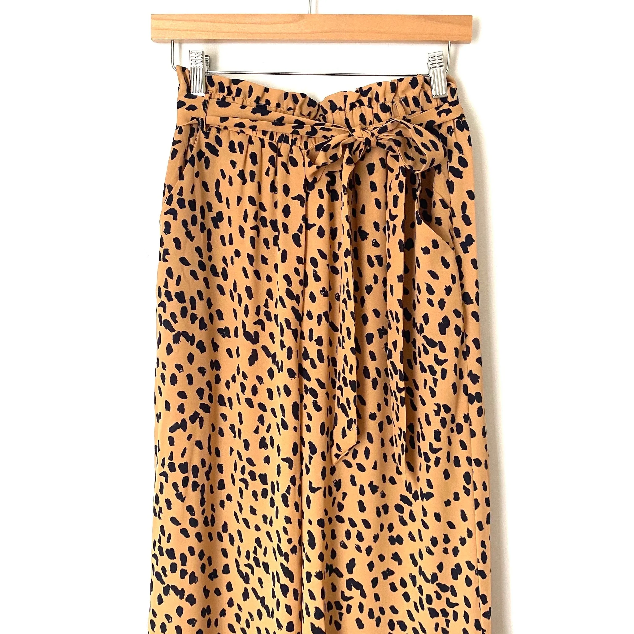 Essue Animal Print Flowy Paperbag Waist Pants NWT- Size S