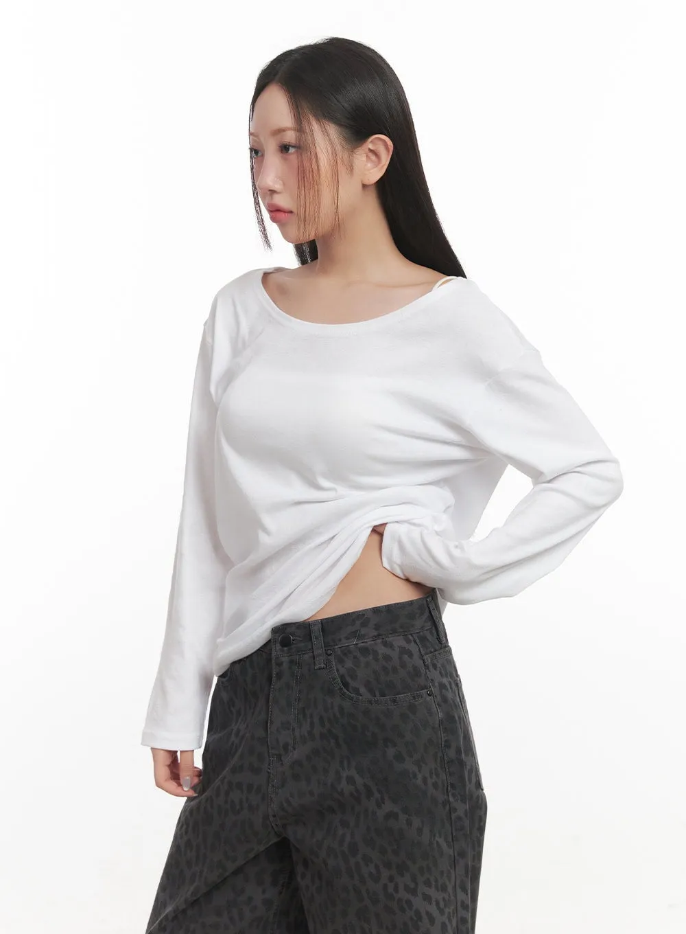 Loose Fit U-Neck Long Sleeve Shirt CF524