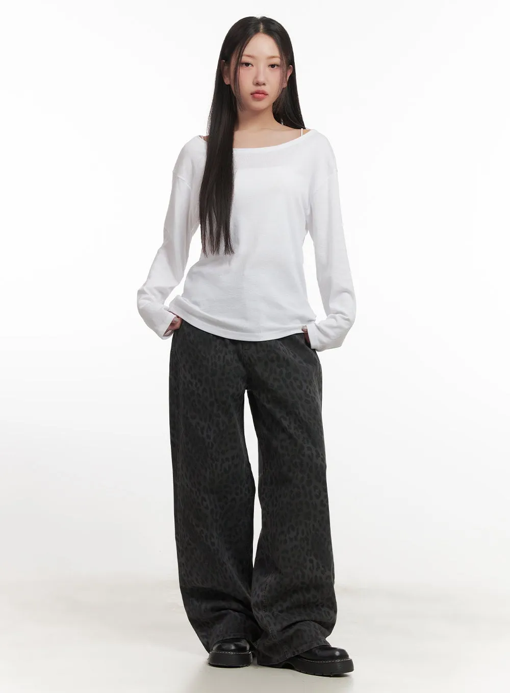 Loose Fit U-Neck Long Sleeve Shirt CF524