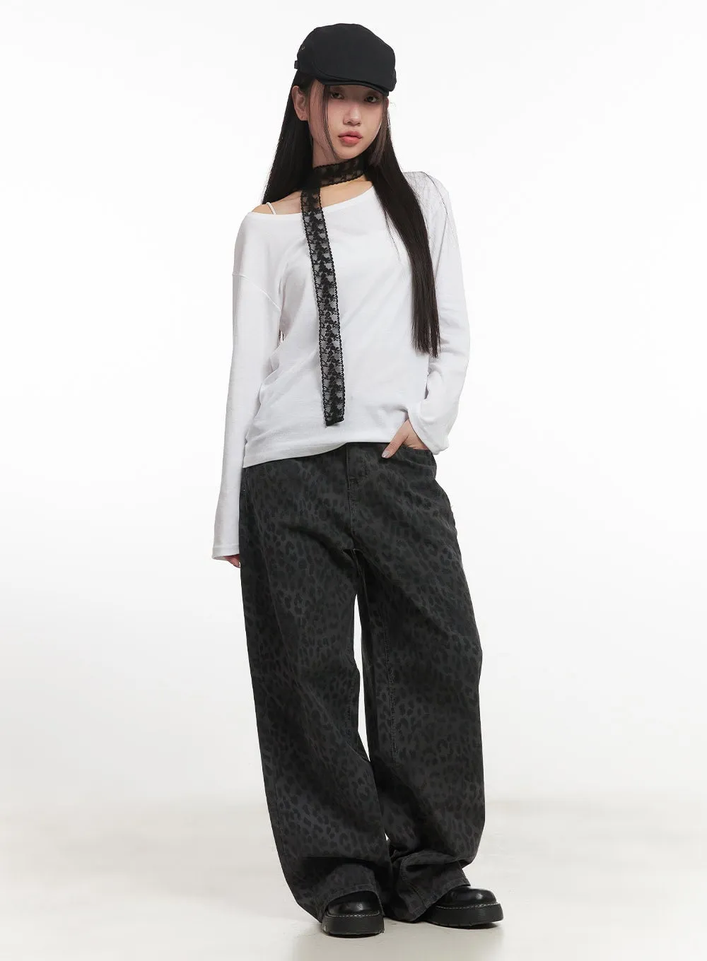 Loose Fit U-Neck Long Sleeve Shirt CF524