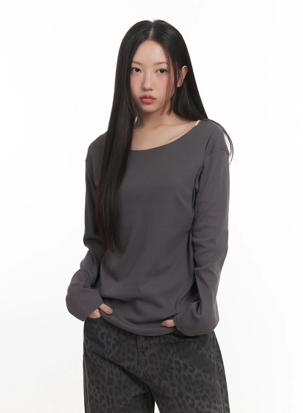 Loose Fit U-Neck Long Sleeve Shirt CF524