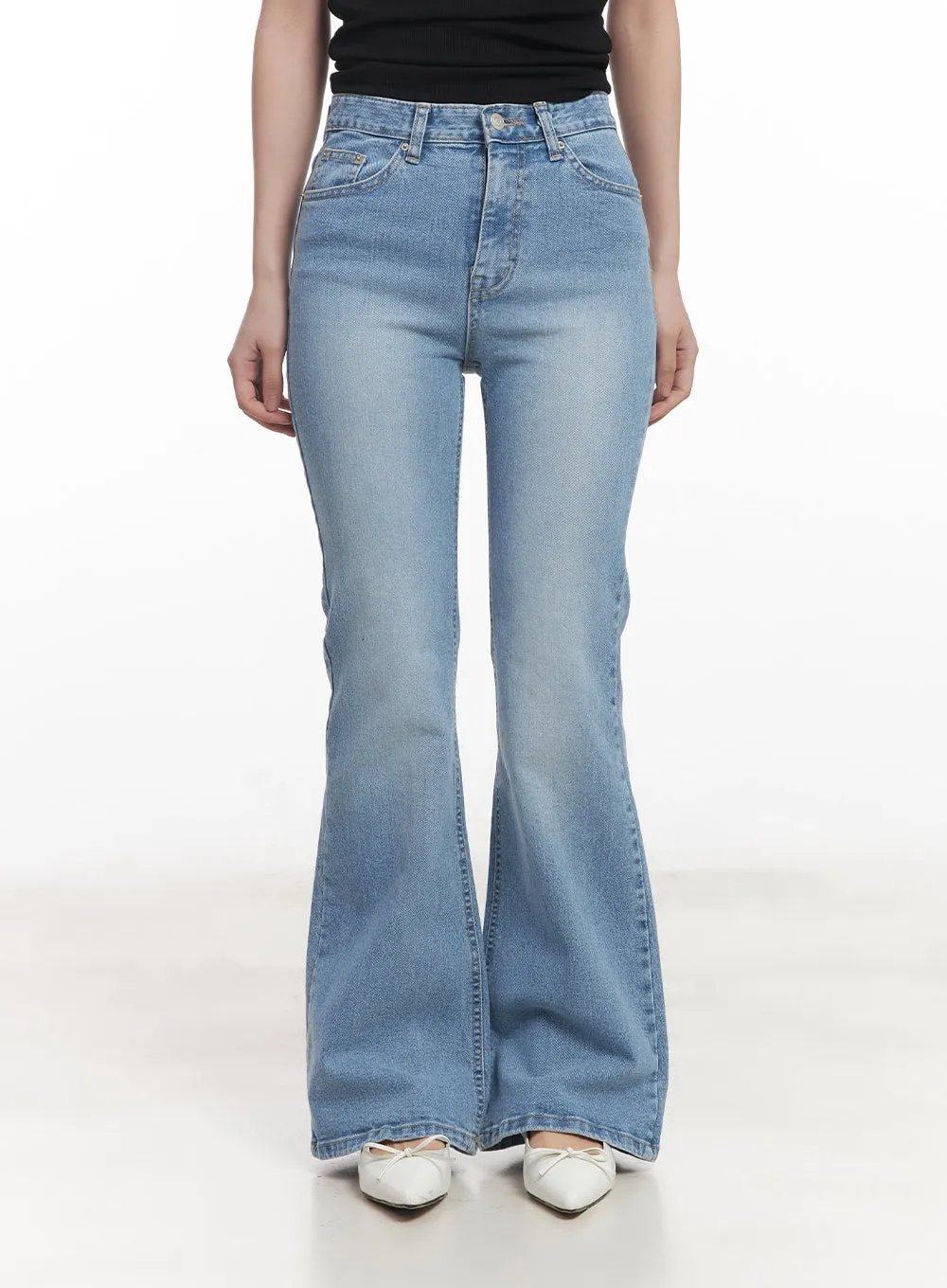 Lumi Slim Bootcut Jeans CA521