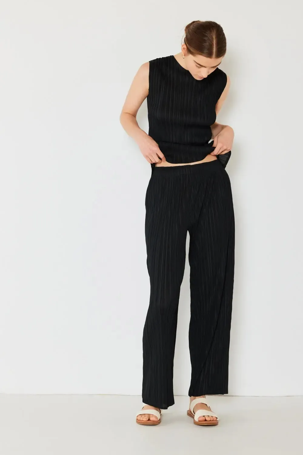 Women's Pleated Pants - Elastic-Waist Straight Pants-by Marina West Swim
